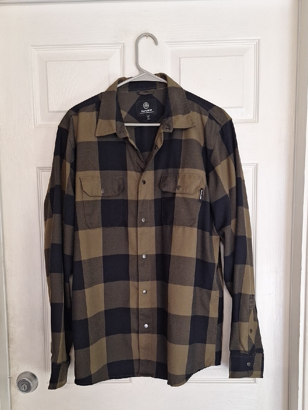 Mens Size L Flylow Plaided Snap Front Flanel